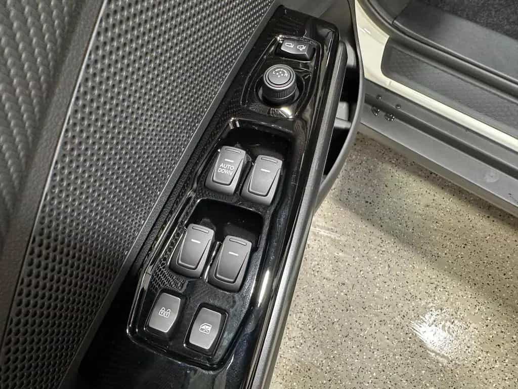 KGM Tivoli 1.5 T-GDi 120kW Blackline AT LED|Navi|SHZ 06/2025-photo-10