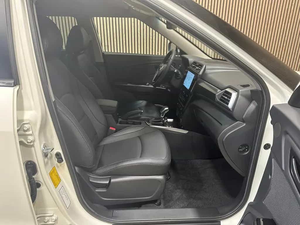 KGM Tivoli 1.5 T-GDi 120kW Blackline AT LED|Navi|SHZ 06/2025-photo-9