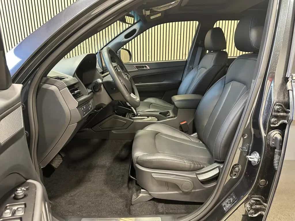 Ssangyong MUSSO 2.2 D 4WD AT Sapphire Elegance|20Z|Pano 06/2025-photo-4
