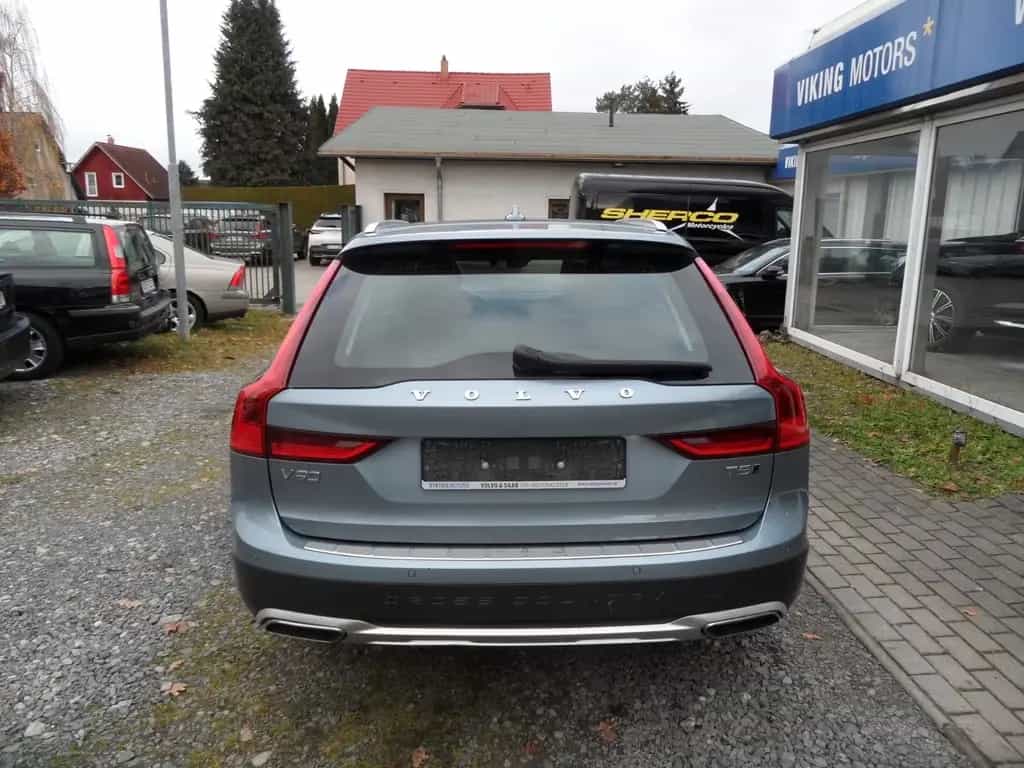 Volvo V90 Cross Country AWD 01/2019-photo-3