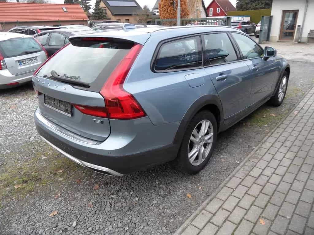Volvo V90 Cross Country AWD 01/2019-photo-4