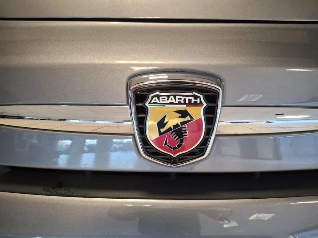 Abarth 500 1.4 Turbo T-Jet Custom 06/2014-photo-4