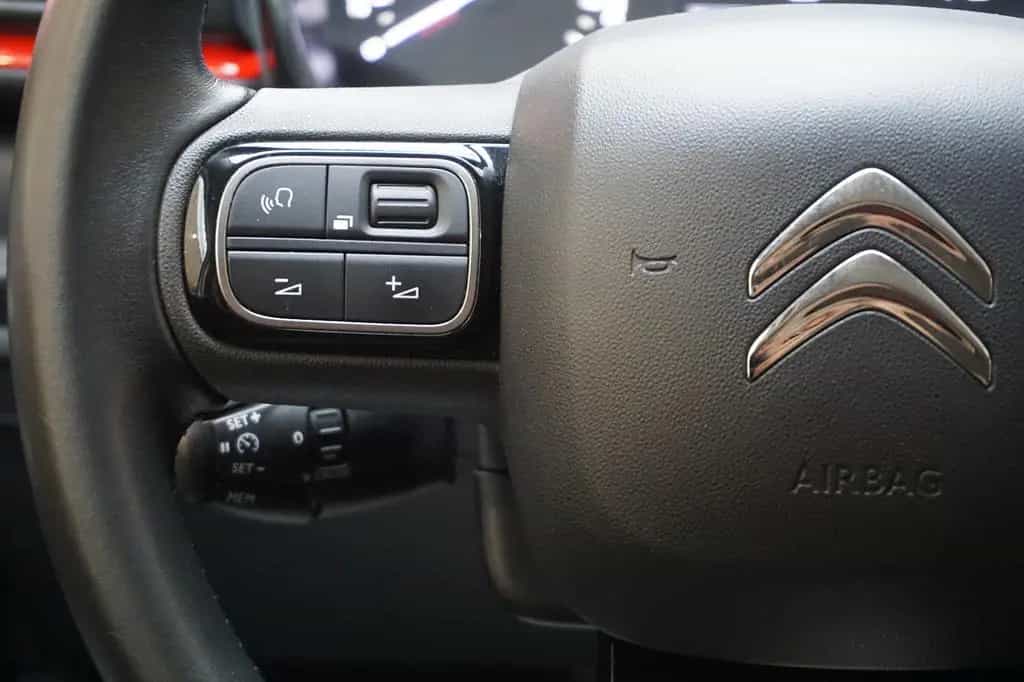 Citroën C3 Shine NAVI, SITZHEIZUNG, KLIMAAUTOMATIK, PDC 04/2019-photo-11