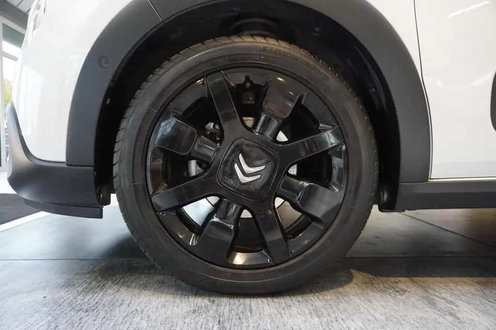 Citroën C3 Shine NAVI, SITZHEIZUNG, KLIMAAUTOMATIK, PDC 04/2019-photo-23