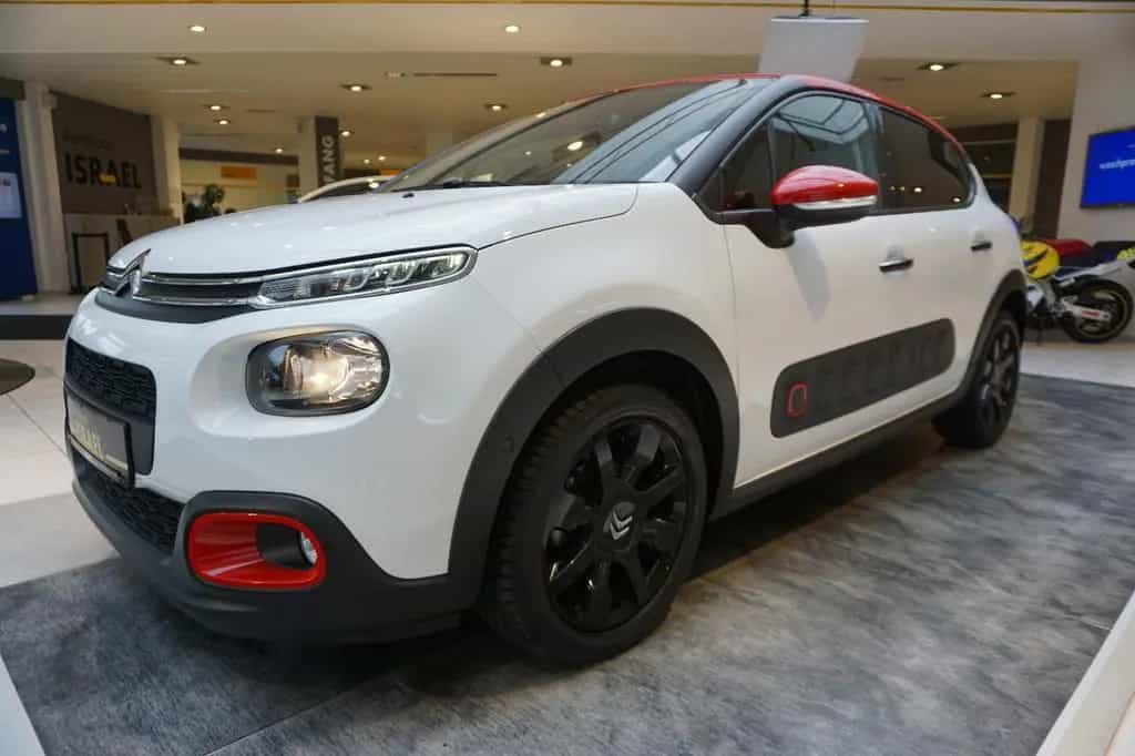 Citroën C3 Shine NAVI, SITZHEIZUNG, KLIMAAUTOMATIK, PDC 04/2019-photo-24