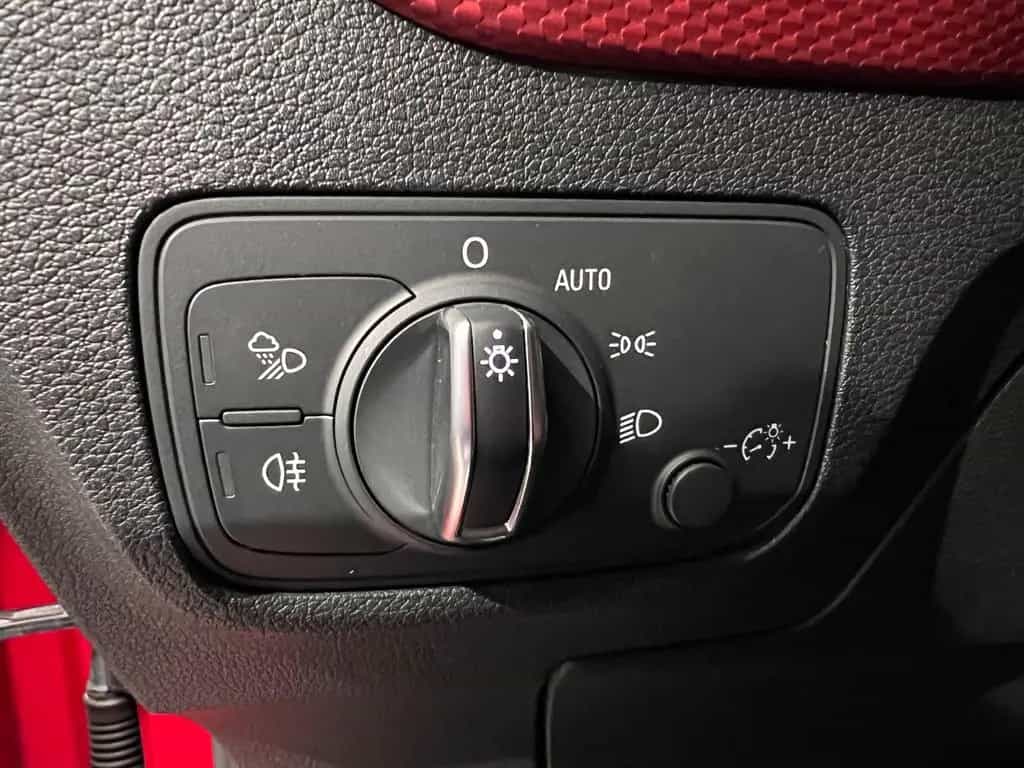 Audi SQ2 TFSI S tronic quattro sport PANO AHK DIGITAL 11/2019-photo-33