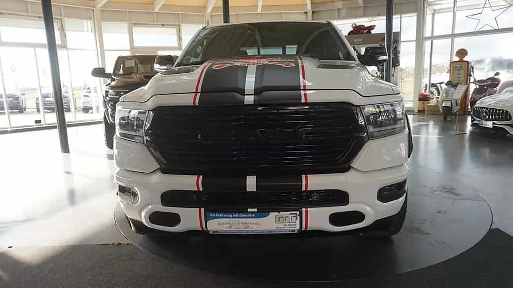 Dodge RAM 5.7 V8 HEMI 4x4 CREW-CAB*Leder*Navi*Tempo* 07/2022-photo-2