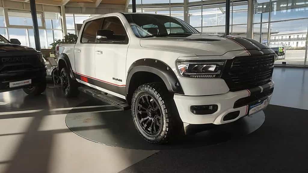 Dodge RAM 5.7 V8 HEMI 4x4 CREW-CAB*Leder*Navi*Tempo* 07/2022-photo-3