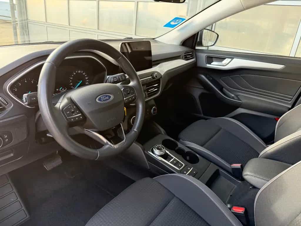 Ford Focus Turnier Cool & Connect AUTOMATIK PDC LED 07/2020-photo-4