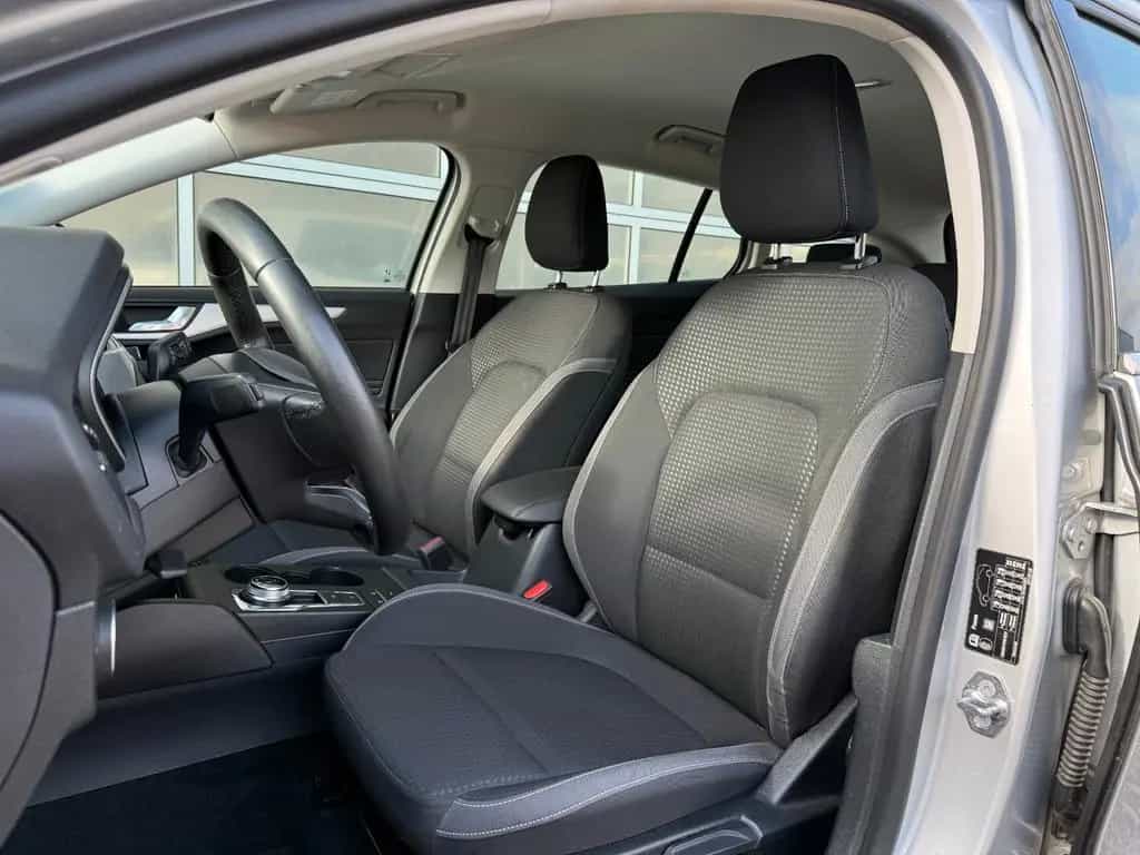 Ford Focus Turnier Cool & Connect AUTOMATIK PDC LED 07/2020-photo-5