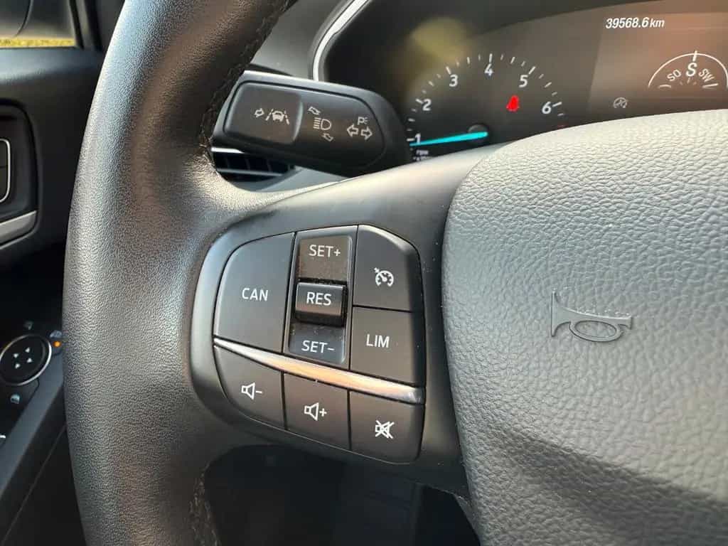 Ford Focus Turnier Cool & Connect AUTOMATIK PDC LED 07/2020-photo-8