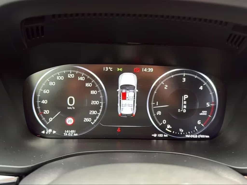 Volvo XC60 R Design 2WD 2.0 Diesel KAT Android Auto Me 08/2020-photo-10