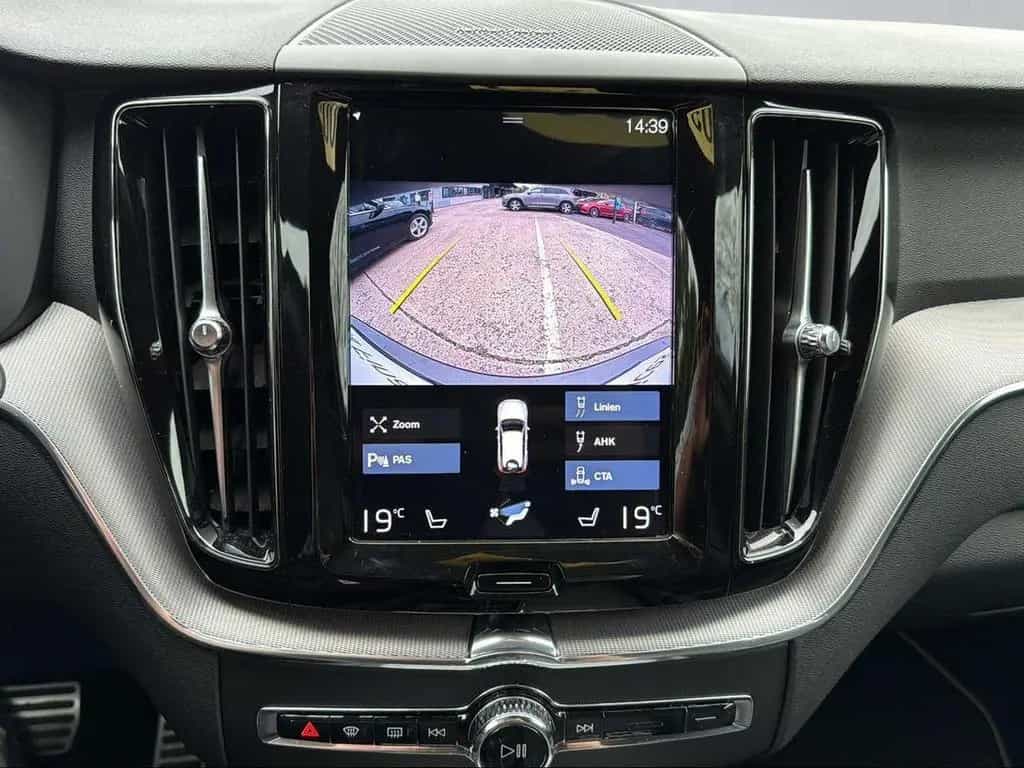 Volvo XC60 R Design 2WD 2.0 Diesel KAT Android Auto Me 08/2020-photo-11