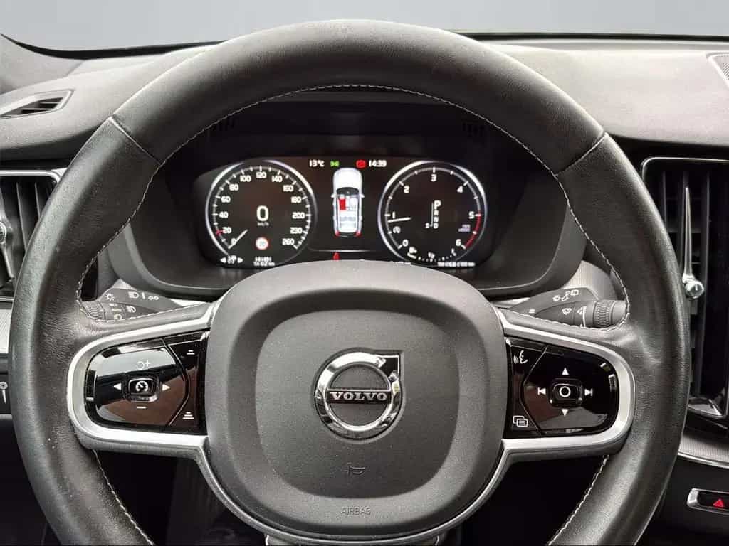 Volvo XC60 R Design 2WD 2.0 Diesel KAT Android Auto Me 08/2020-photo-9