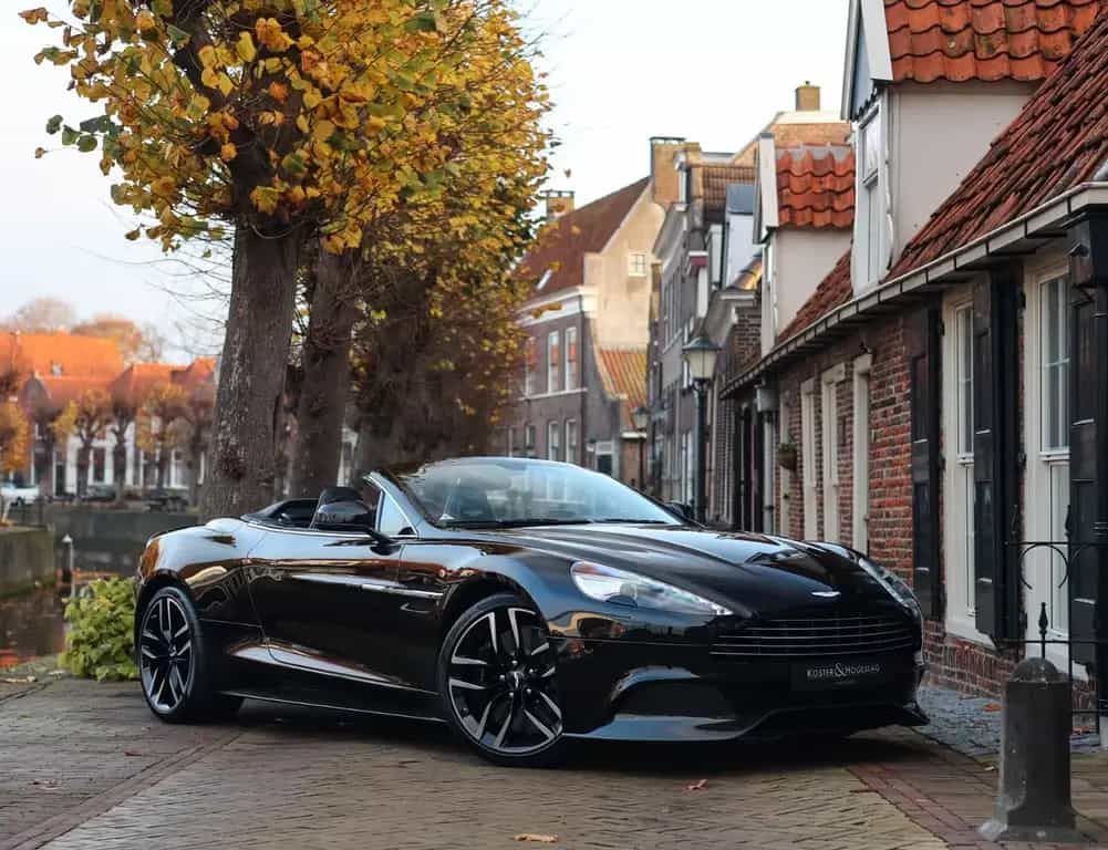 Aston Martin Vanquish Volante | Carbon - B&O - Camera 05/2017-photo-0