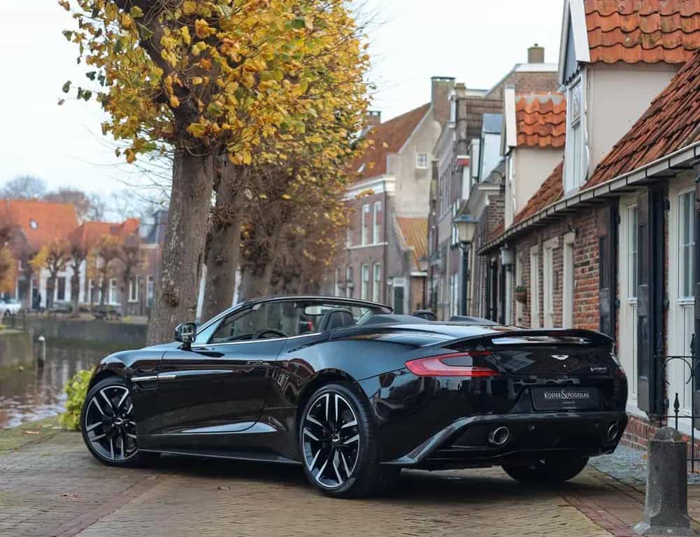 Aston Martin Vanquish Volante | Carbon - B&O - Camera 05/2017-photo-1