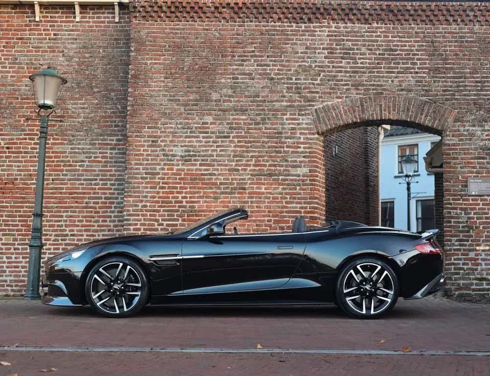 Aston Martin Vanquish Volante | Carbon - B&O - Camera 05/2017-photo-17