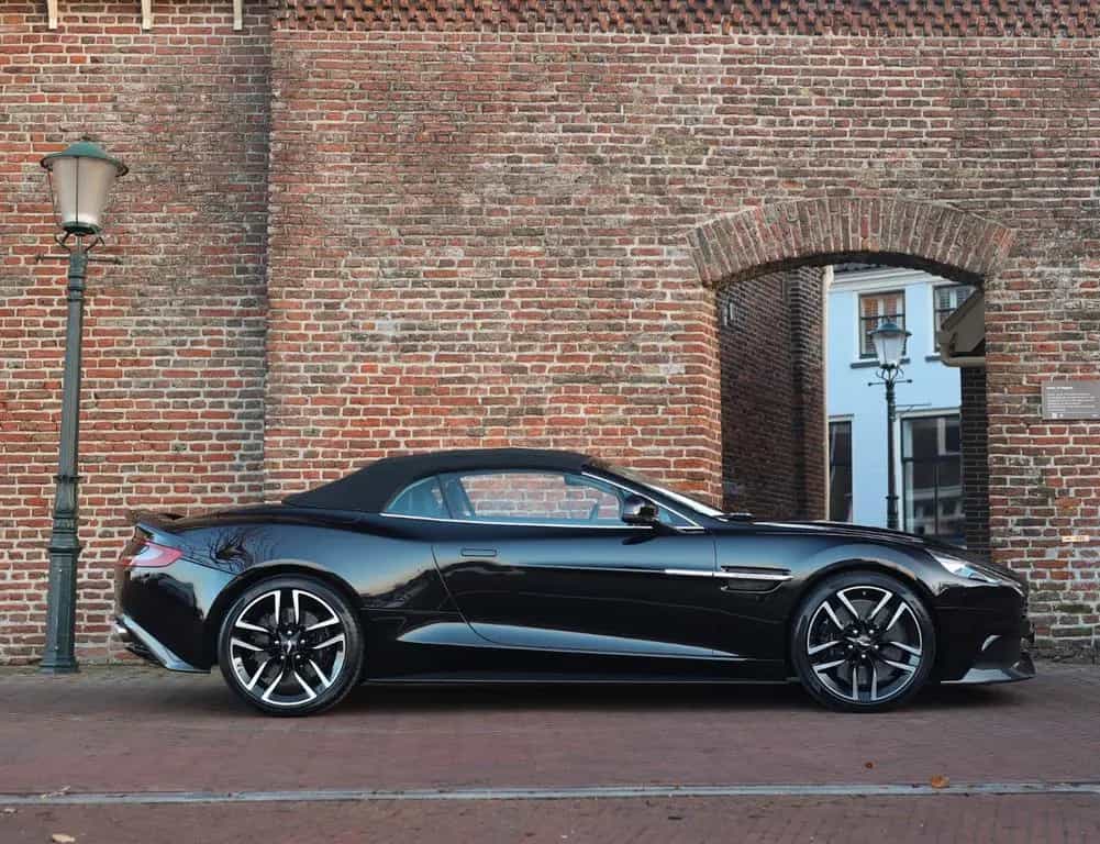 Aston Martin Vanquish Volante | Carbon - B&O - Camera 05/2017-photo-18
