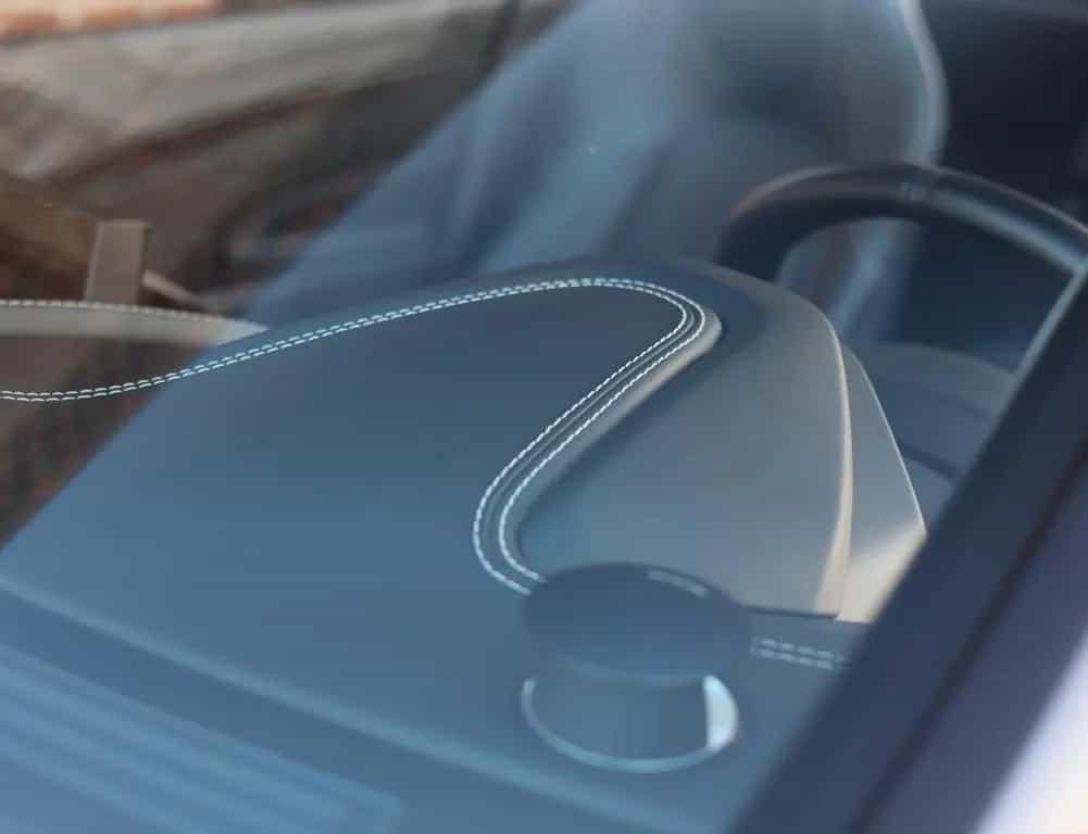 Aston Martin Vanquish Volante | Carbon - B&O - Camera 05/2017-photo-2