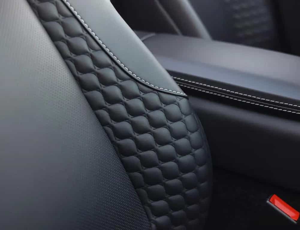 Aston Martin Vanquish Volante | Carbon - B&O - Camera 05/2017-photo-27