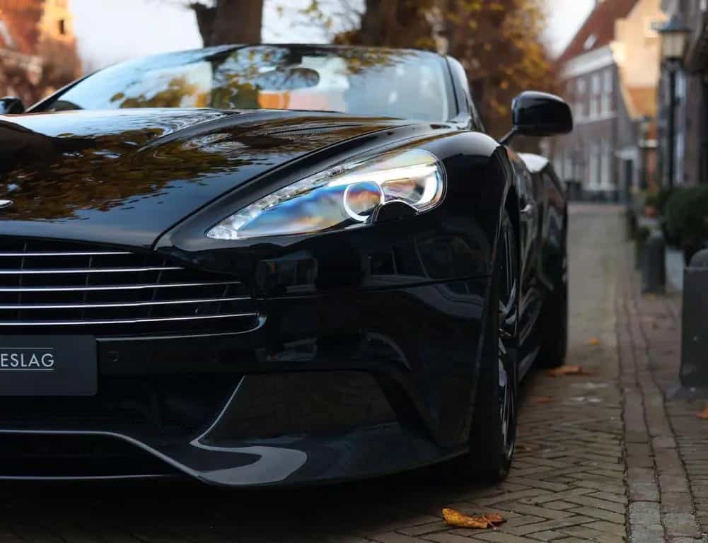 Aston Martin Vanquish Volante | Carbon - B&O - Camera 05/2017-photo-6