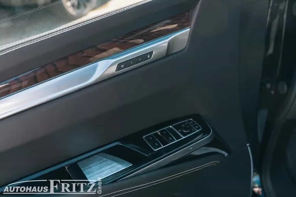 Cadillac Escalade ESV Sport Platinum - 6,2l V8 TV MY26 null-photo-20