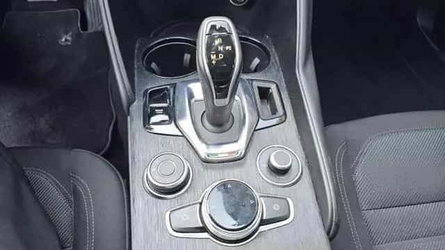 Alfa Romeo Giulia ROMEO Giulia 2.2 Turbodiesel 160 CV AT8 Bus 02/2020-photo-11