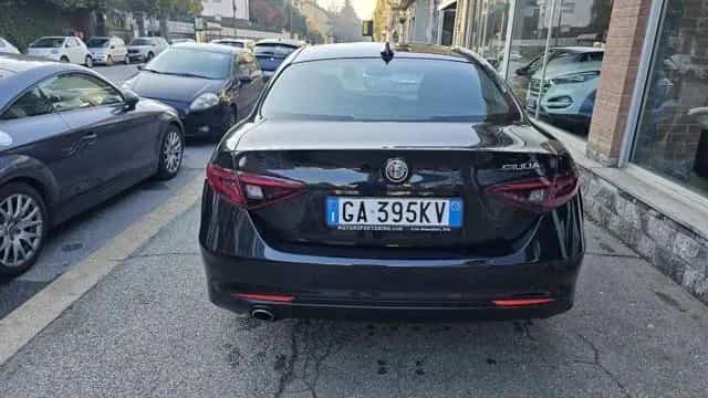 Alfa Romeo Giulia ROMEO Giulia 2.2 Turbodiesel 160 CV AT8 Bus 02/2020-photo-3
