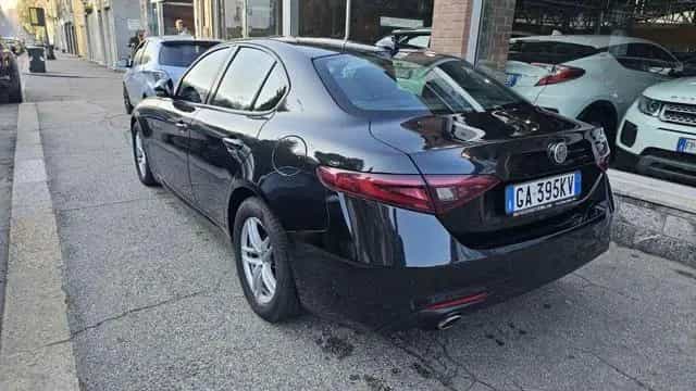 Alfa Romeo Giulia ROMEO Giulia 2.2 Turbodiesel 160 CV AT8 Bus 02/2020-photo-4
