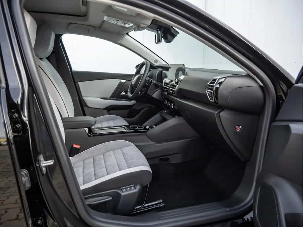 Citroën C4 Lim. 1.2 Max 145 mHEV Schiebedach + Allwetter 12/2025-photo-7