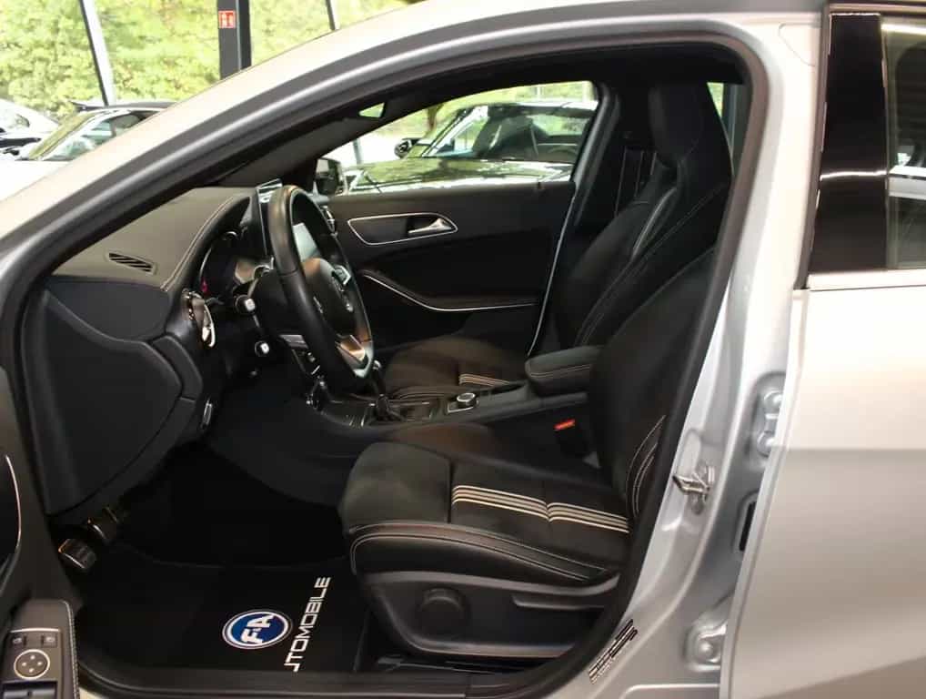 Mercedes-Benz A-Class 200 AMG Line BlueEff 06/2018-photo-10