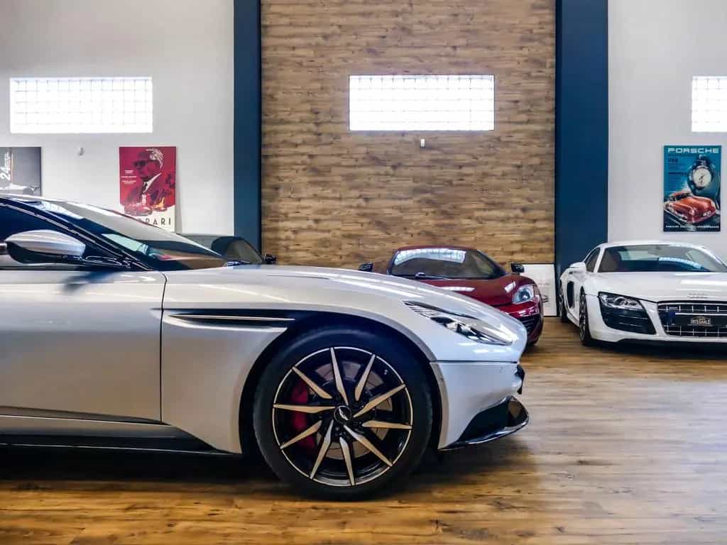 Aston Martin DB11 5.2 V12 AMR Launch Edition 1 0f 1000 01/2017-photo-12