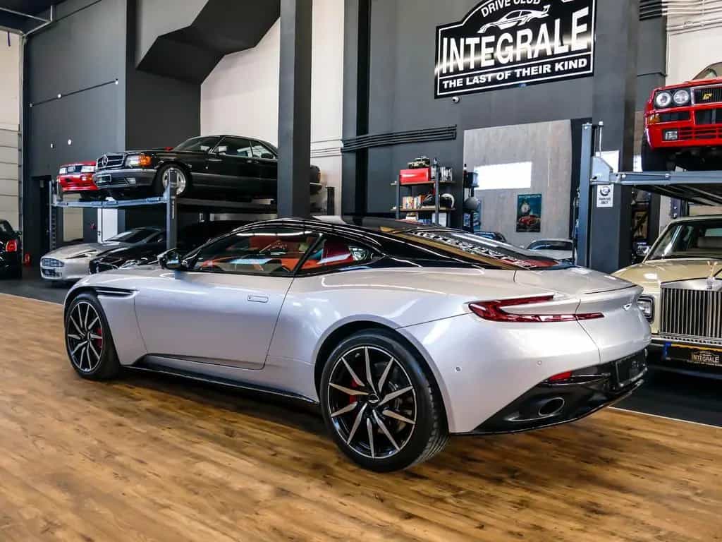 Aston Martin DB11 5.2 V12 AMR Launch Edition 1 0f 1000 01/2017-photo-5