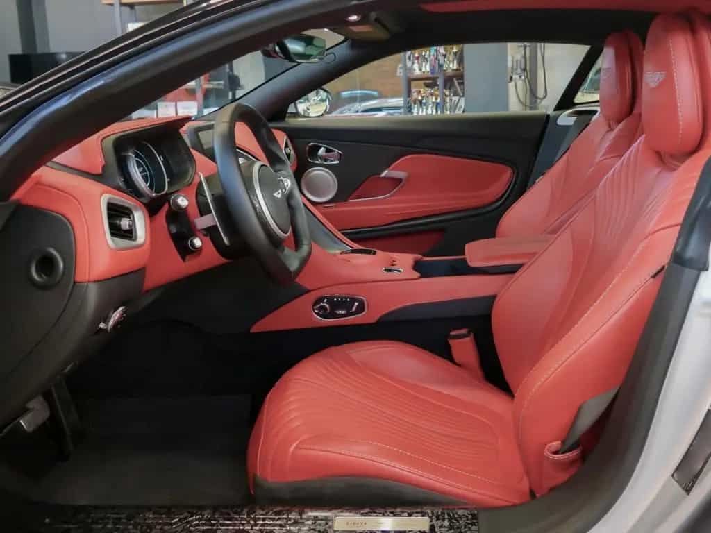 Aston Martin DB11 5.2 V12 AMR Launch Edition 1 0f 1000 01/2017-photo-7