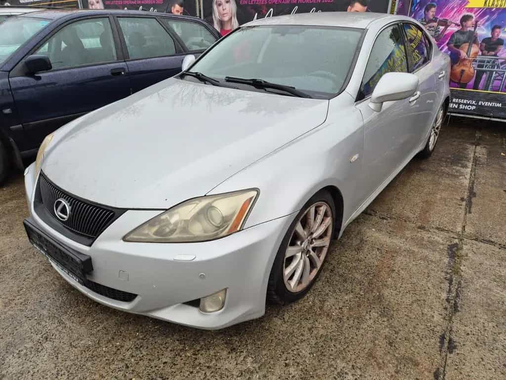 Lexus IS 220 Festpreis 05/2006-photo-3