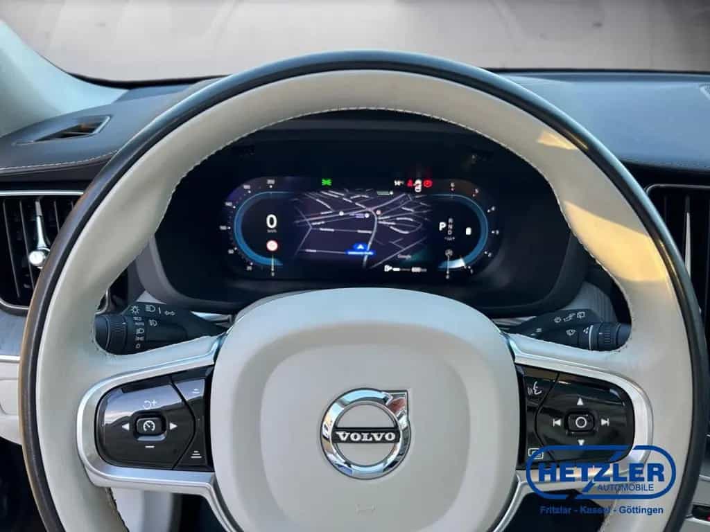 Volvo XC60 B5 Ultimate Bright AWD HUD AHK Digitales Co 10/2022-photo-6