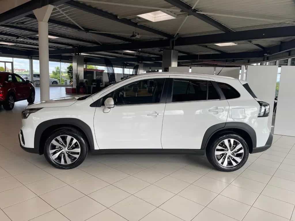 Suzuki (SX4) S-Cross S-Cross 1.4 Boosterjet Comfort+ Allrad 04/2026-photo-2