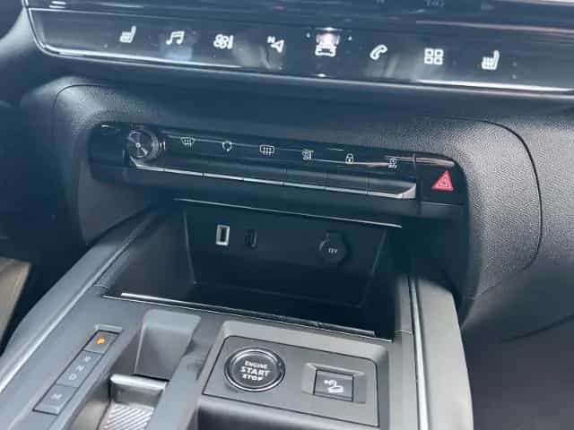 Citroën C5 Aircross C-Series 1.5 LED+CAM+SZTHZG+PDC+CARP 10/2023-photo-13