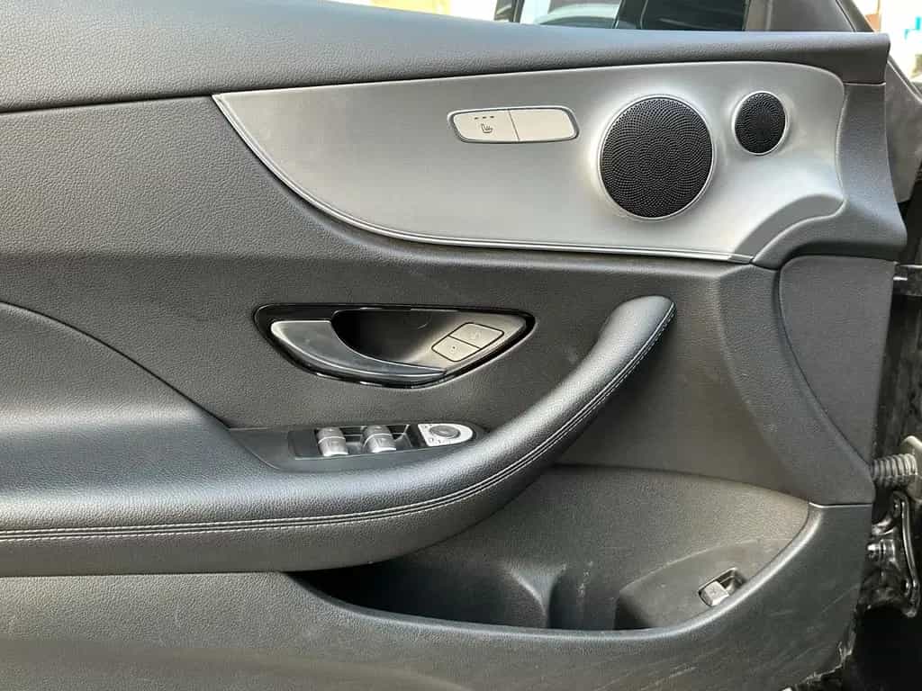 Mercedes-Benz E 300 Coupe*1.Hand*Tüv*Inspektion* 11/2018-photo-24