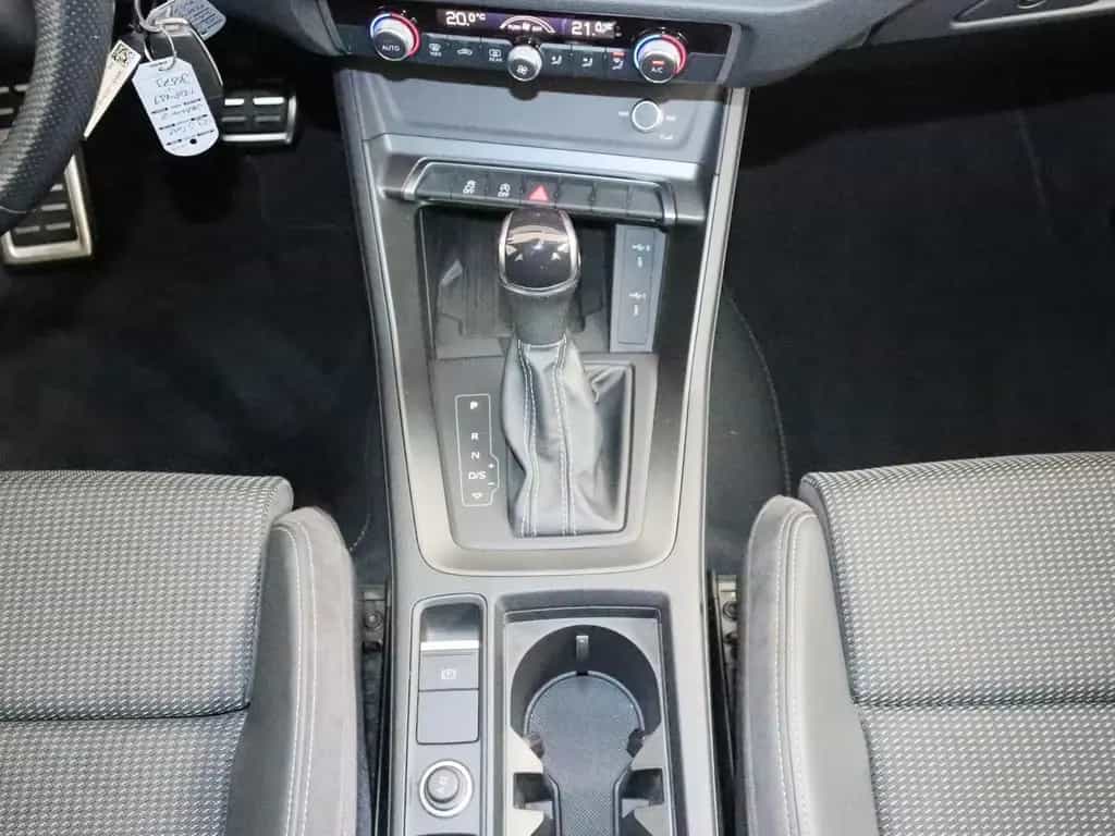 Audi Q3 40 TFSI quattro S line NAVI PDC KLIMA 09/2022-photo-16