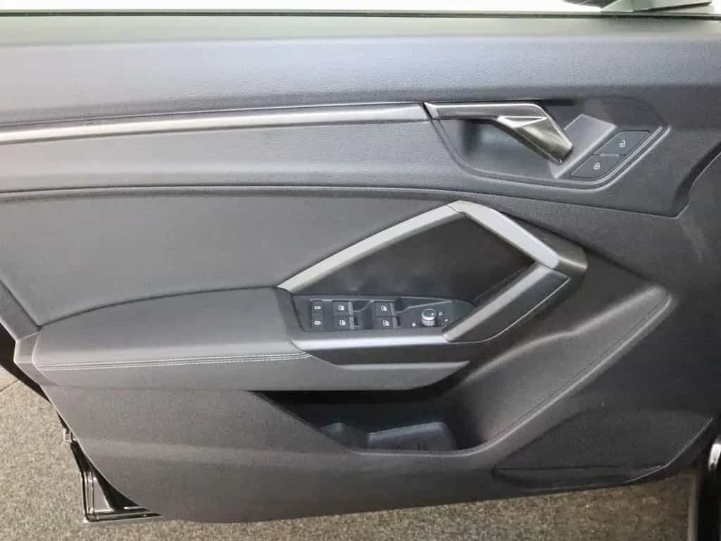 Audi Q3 40 TFSI quattro S line NAVI PDC KLIMA 09/2022-photo-18