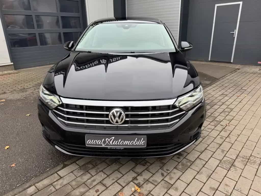 Volkswagen Jetta Sport 1.4 TSI Automatik Panoramadach LED 07/2019-photo-1