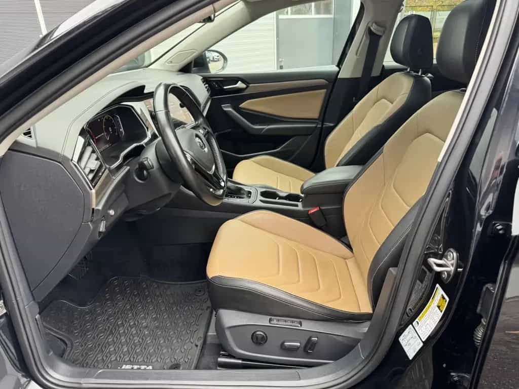 Volkswagen Jetta Sport 1.4 TSI Automatik Panoramadach LED 07/2019-photo-10