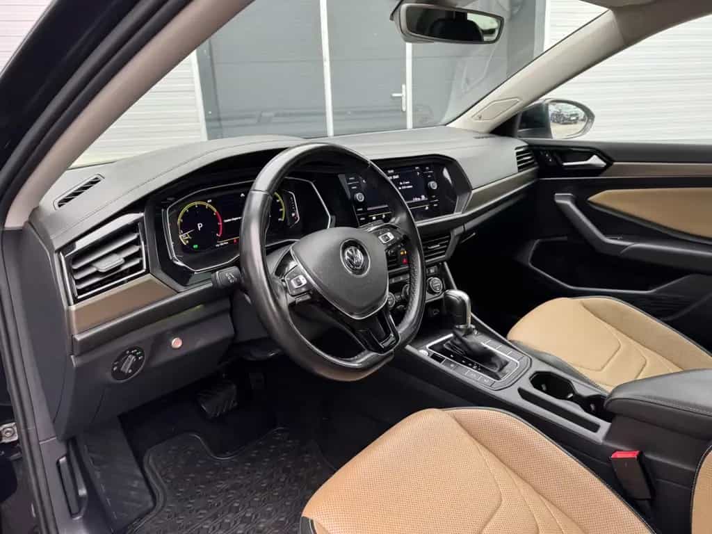 Volkswagen Jetta Sport 1.4 TSI Automatik Panoramadach LED 07/2019-photo-11