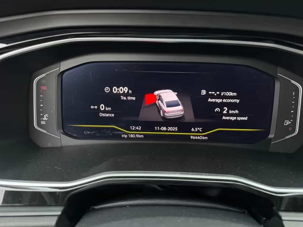 Volkswagen Jetta Sport 1.4 TSI Automatik Panoramadach LED 07/2019-photo-19