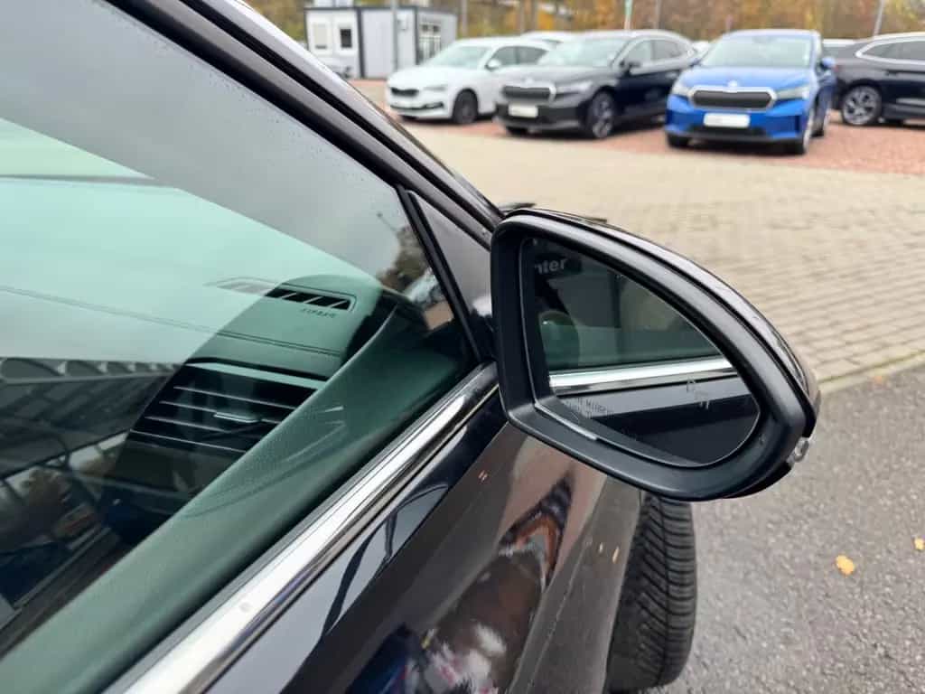 Volkswagen Jetta Sport 1.4 TSI Automatik Panoramadach LED 07/2019-photo-25