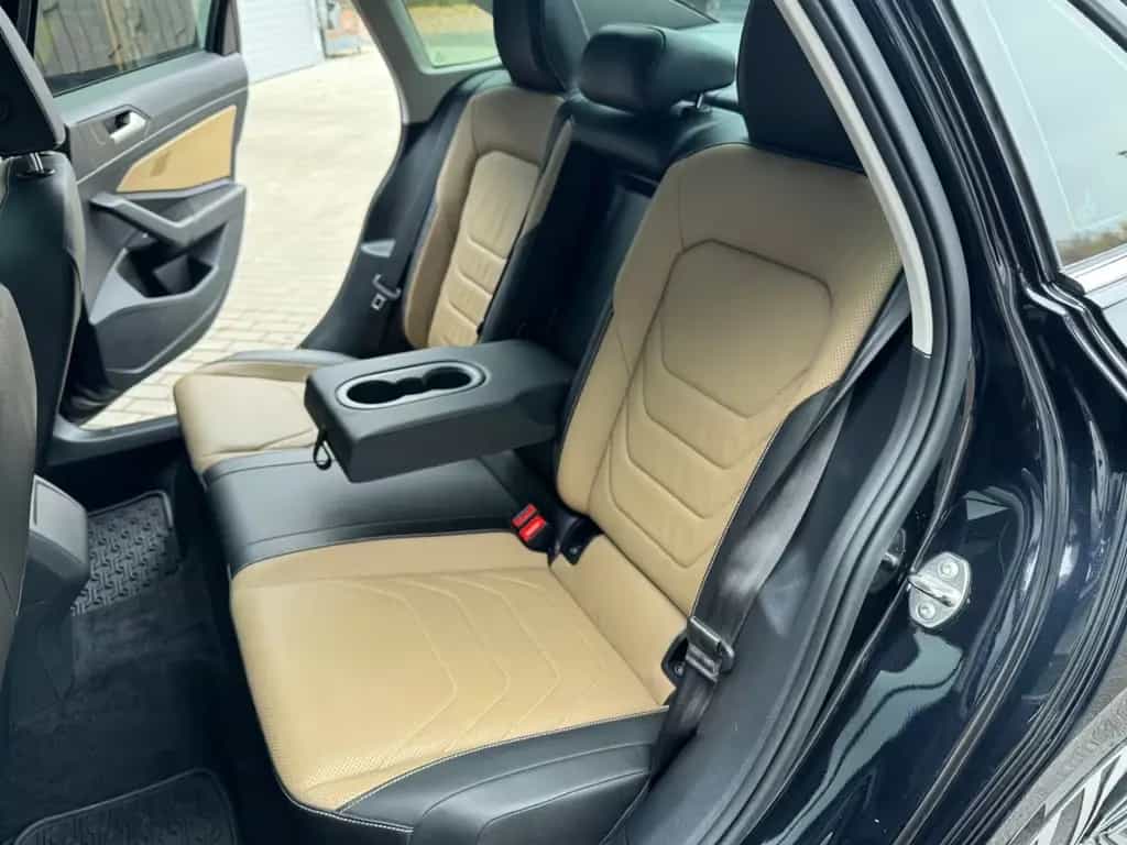 Volkswagen Jetta Sport 1.4 TSI Automatik Panoramadach LED 07/2019-photo-26