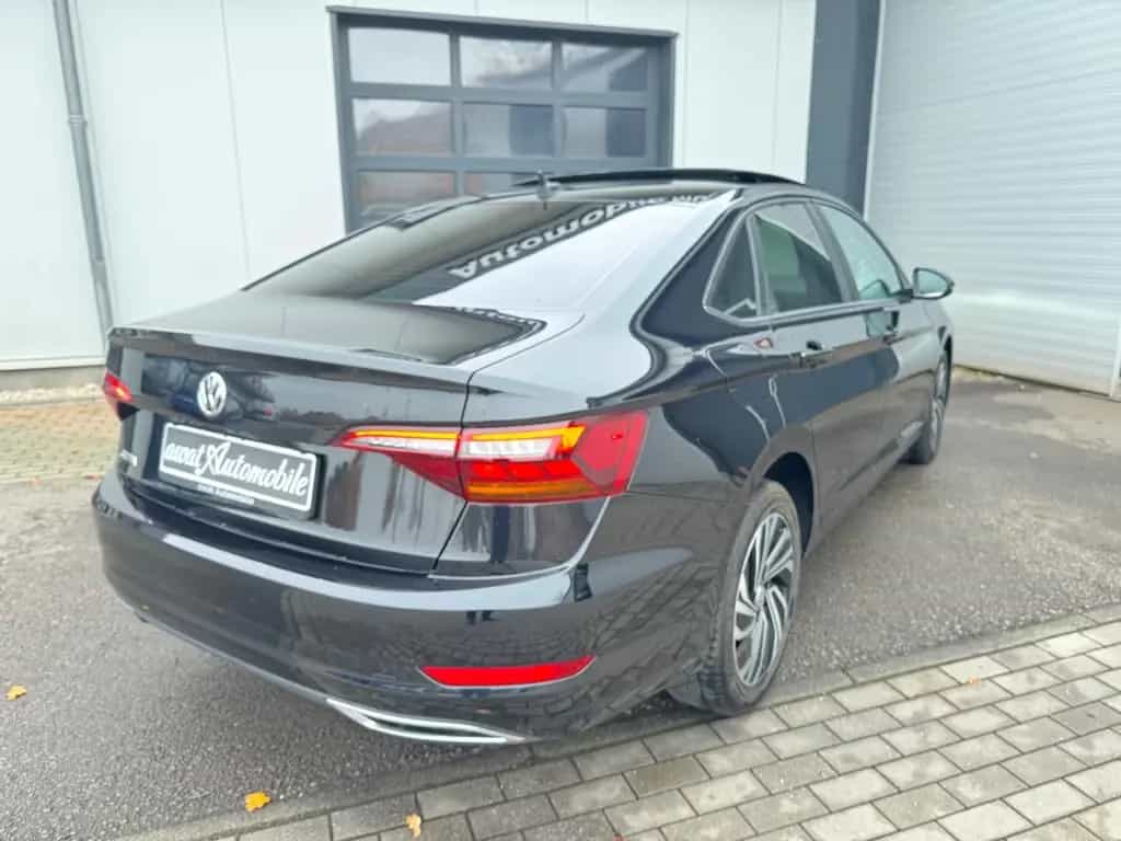 Volkswagen Jetta Sport 1.4 TSI Automatik Panoramadach LED 07/2019-photo-6