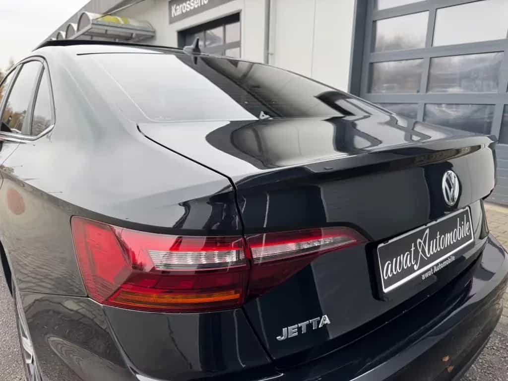 Volkswagen Jetta Sport 1.4 TSI Automatik Panoramadach LED 07/2019-photo-8