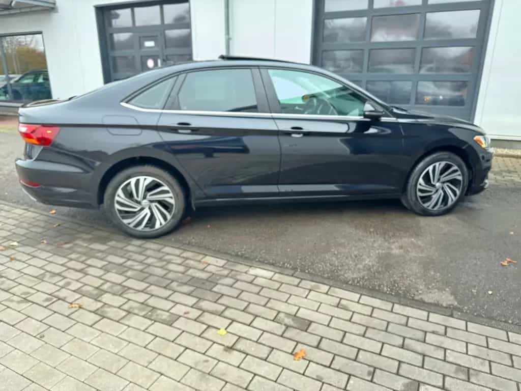 Volkswagen Jetta Sport 1.4 TSI Automatik Panoramadach LED 07/2019-photo-9